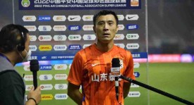 张玉宁道歉风波：球员冲突引球迷热议，俱乐部深感耻辱